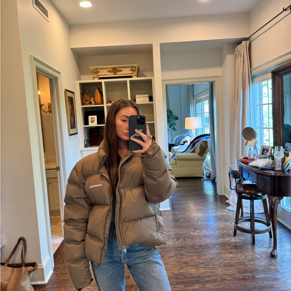 Oversized Women's Brown Puffer Jacket - Picture 5 of 8